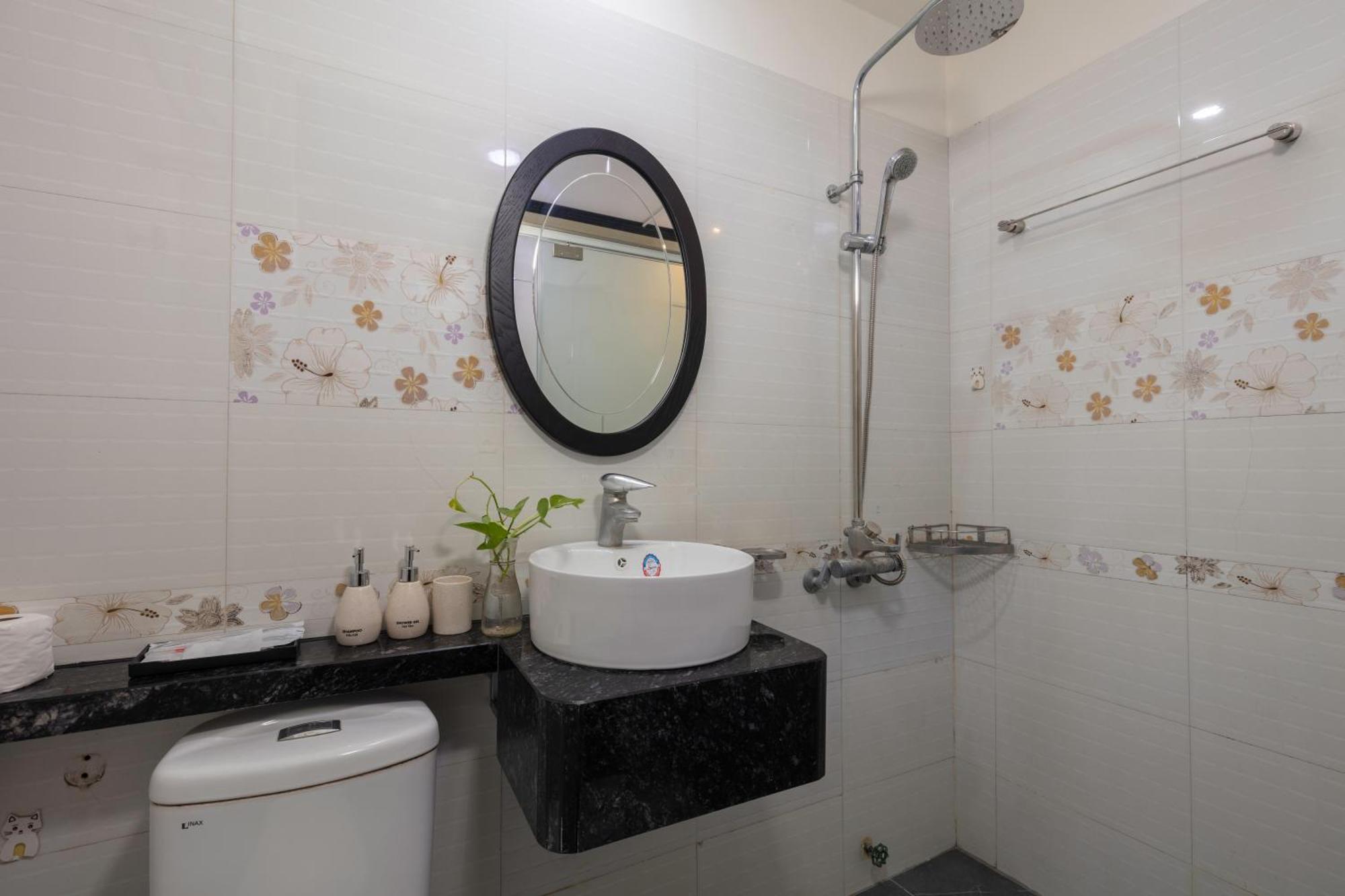 האנוי Queen Light Hotel מראה חיצוני תמונה
