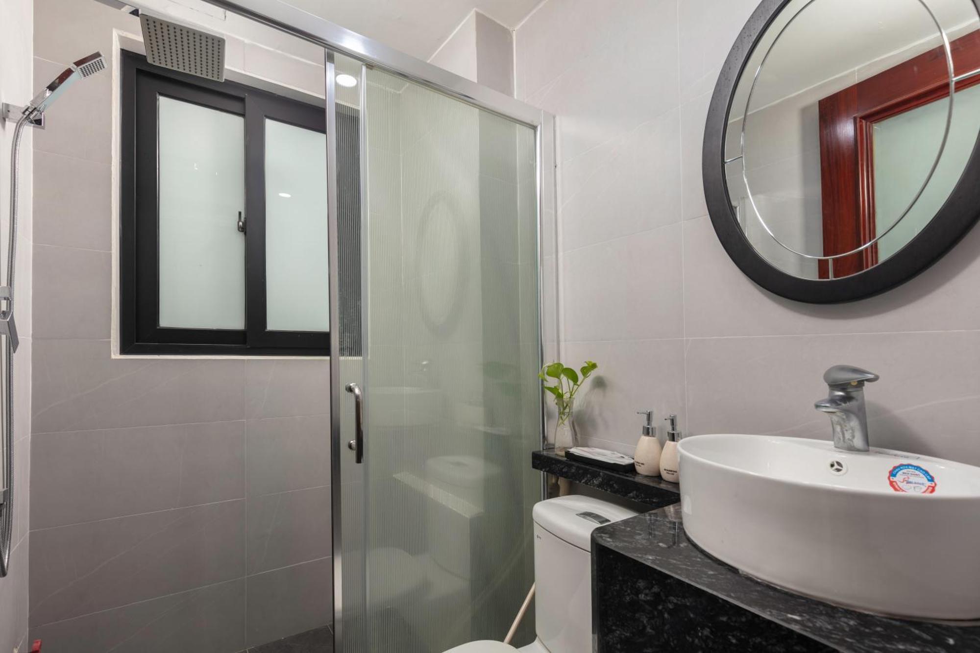 האנוי Queen Light Hotel מראה חיצוני תמונה