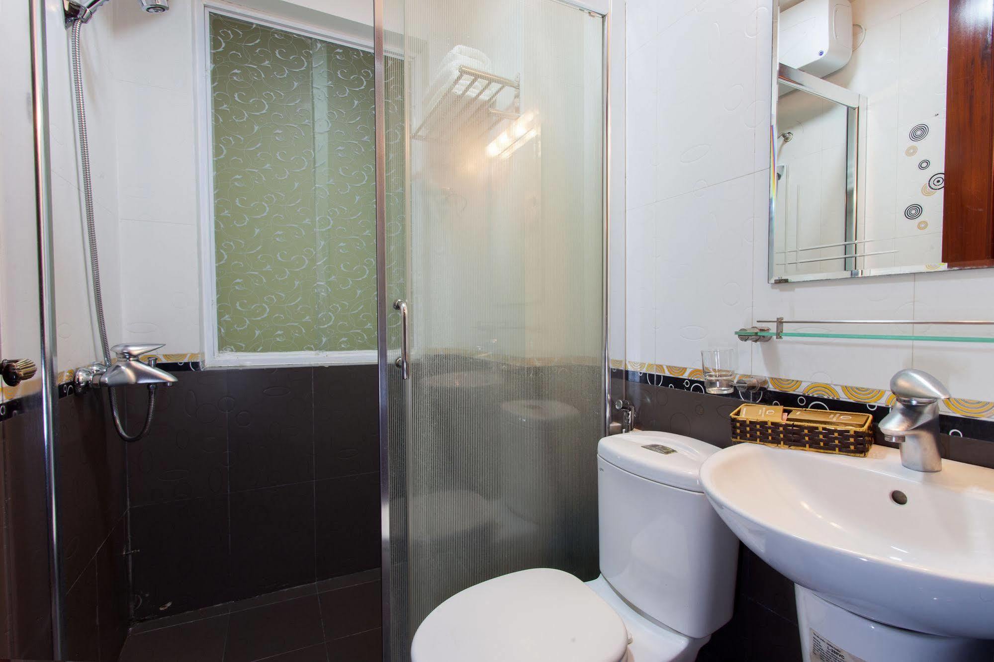 האנוי Queen Light Hotel מראה חיצוני תמונה